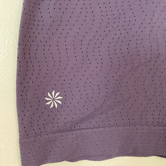 Athleta Women’s Purple Perforated Short Sleeve Active Top - Size Medium - Picture 5 of 5